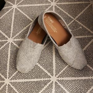 Never worn light grey sparkle Toms